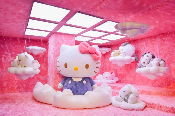 超萌宇宙开启！Hello Kitty Cosmos 50周年光影特展等你探索！