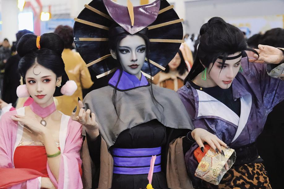 原浚格点亮成都漫展：COSPLAY带你重游经典