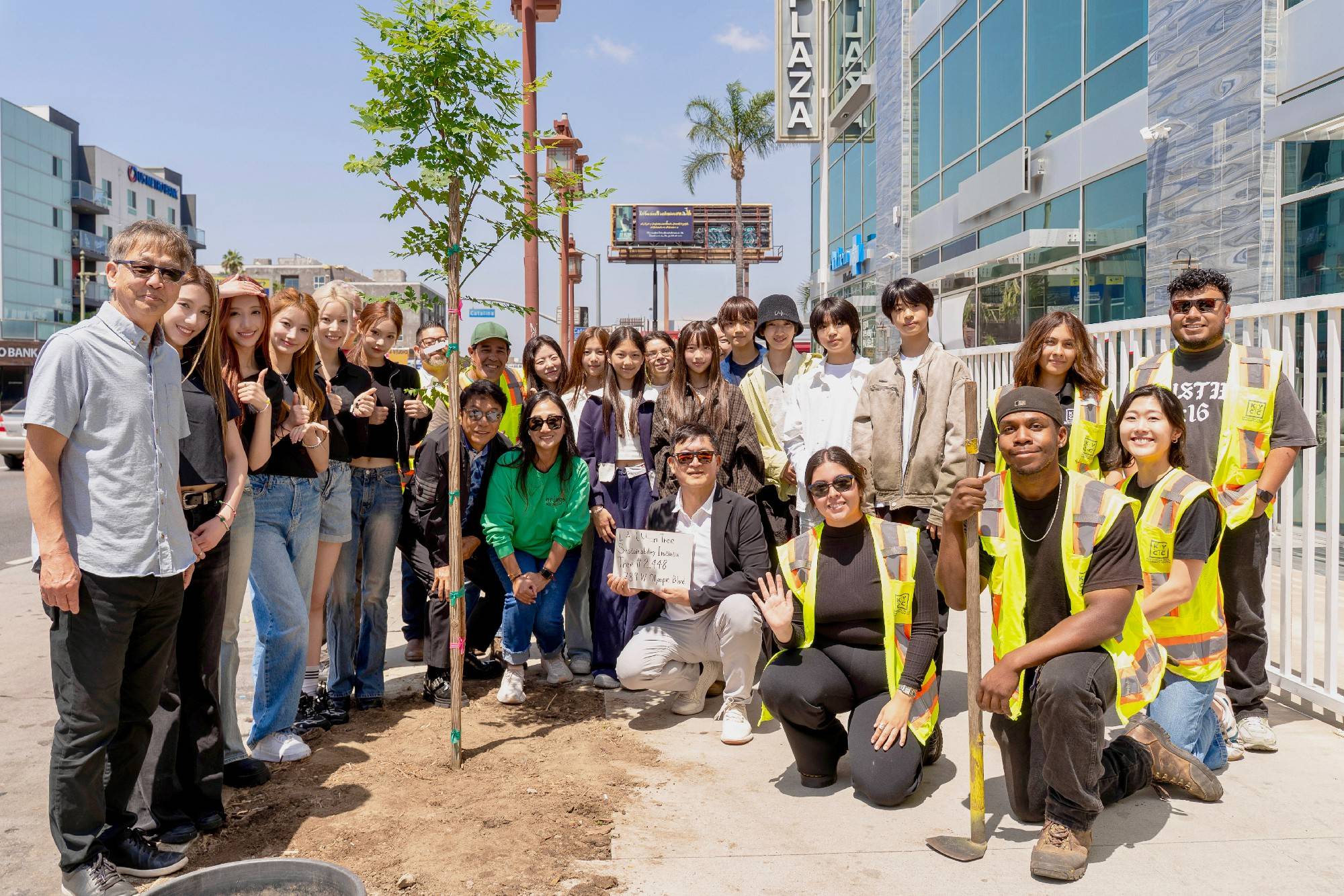 李秀满在美开展公益植树项目，A2O MAY与少女时代Sunny共同参与 