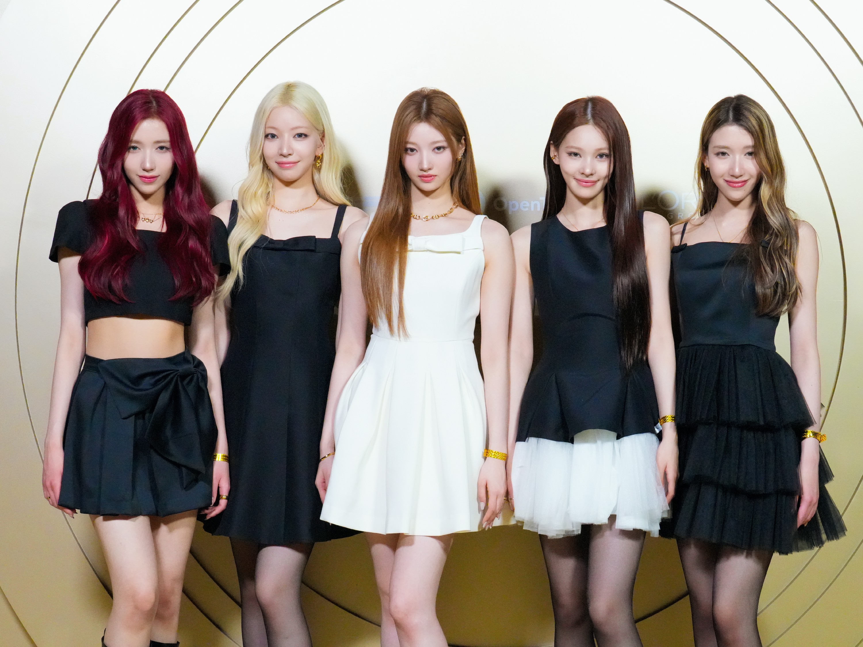 A2O MAY《BOSS》连续登上美国TOP40电台榜单，刷新纪录成就全球新秀标杆 