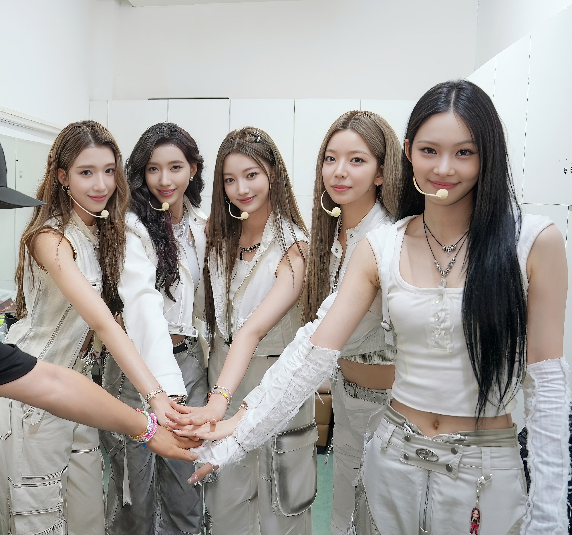 A2O MAY登上央视《中国音乐TOP榜》舞台，展现新歌榜冠军实力 