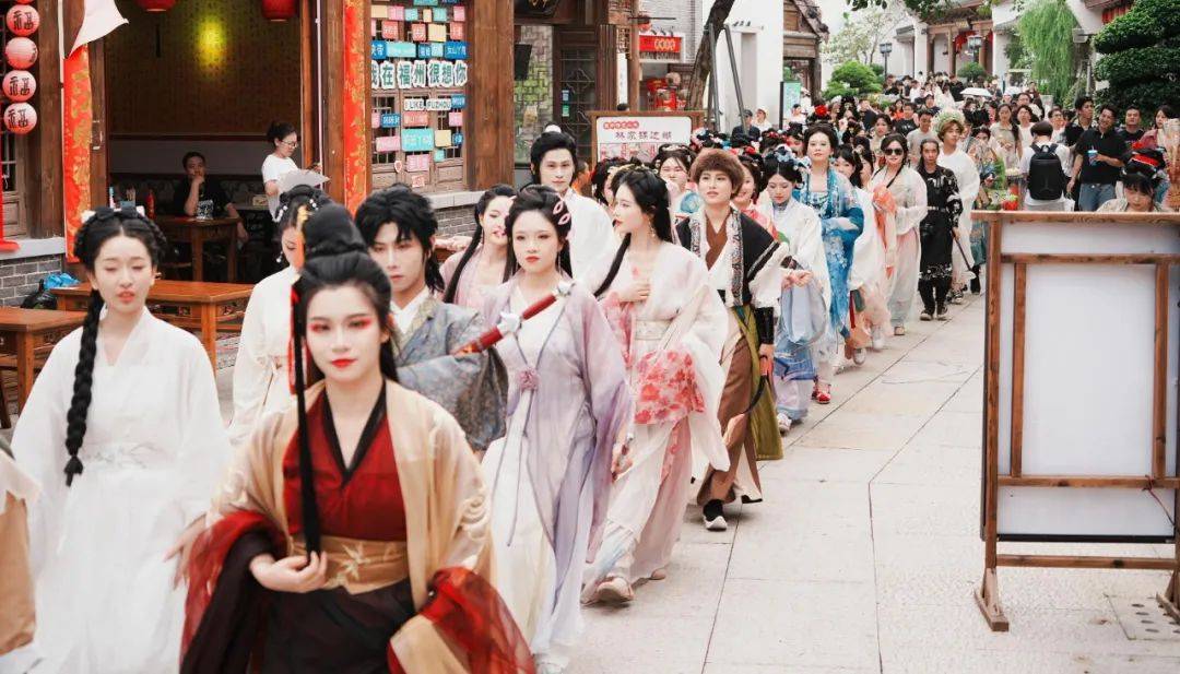 以武为介·共叙文化之脉 ——“武侠百年两岸特展”在福州成功举办 