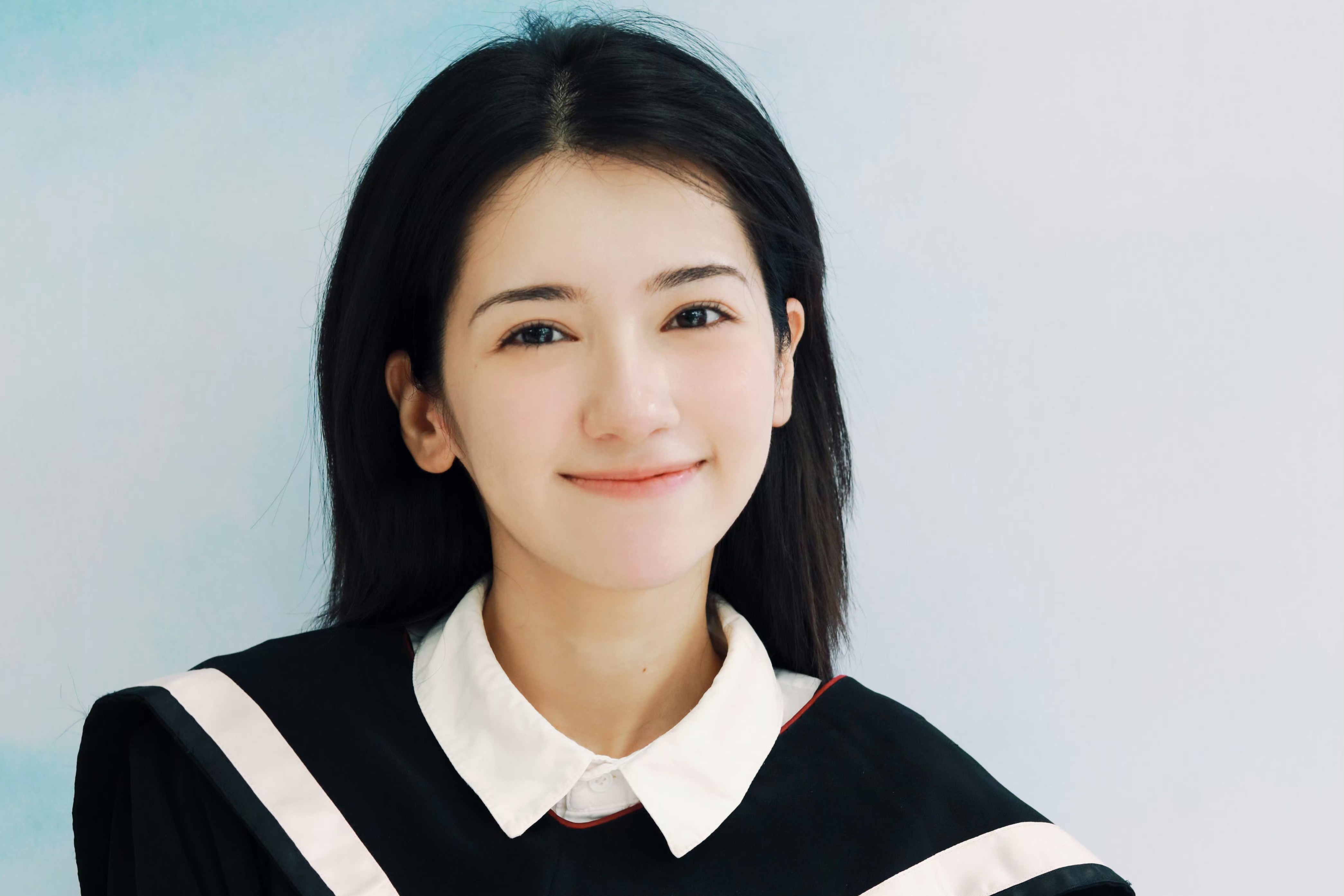 演员茜玲娜依北电毕业 少女初长成 开启新篇章