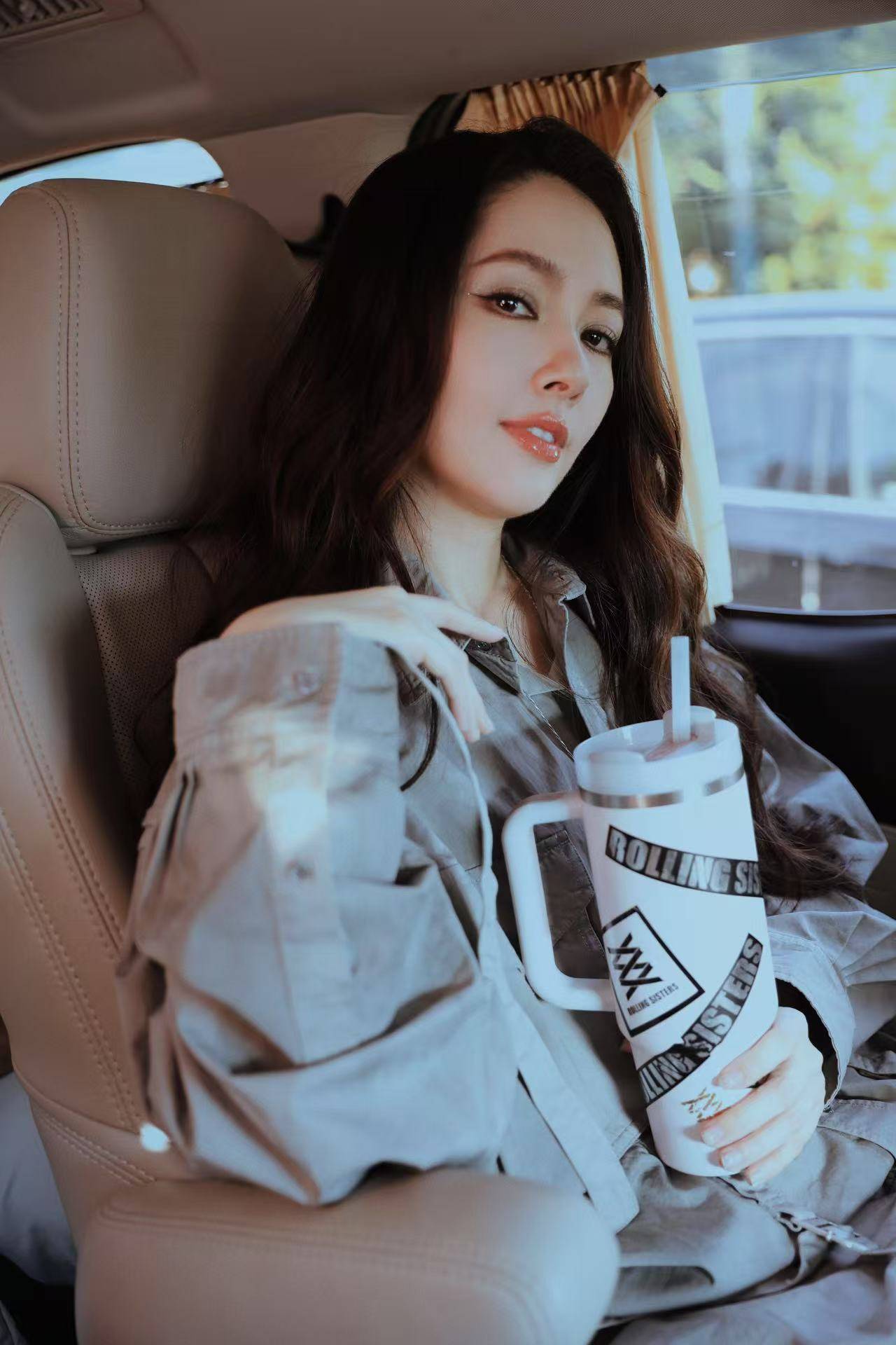 郭碧婷深邃小烟熏营业：内娱“老公姐”强势回归！