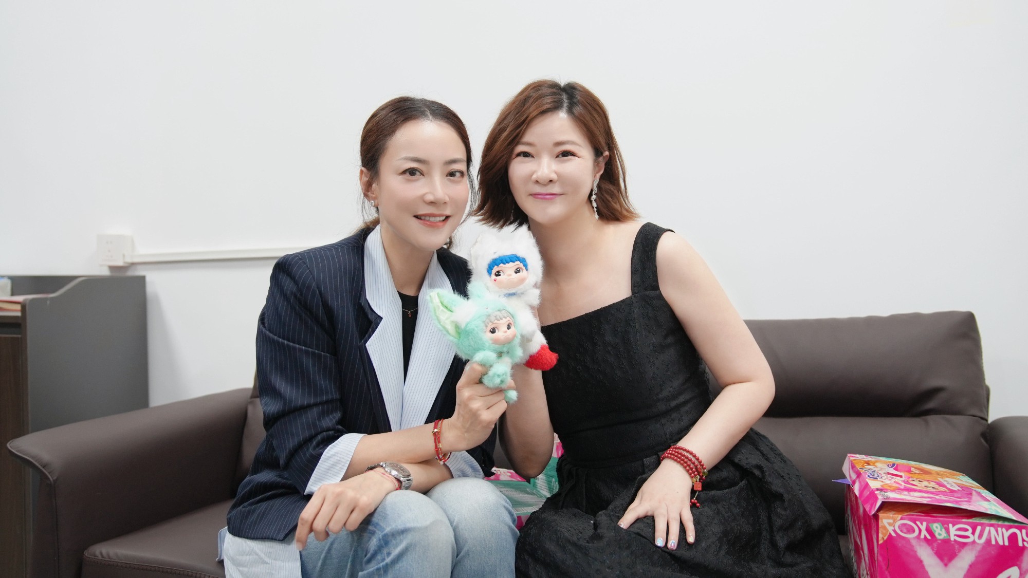 英皇娱乐联合乐华娱乐举办青少年艺术培训班校园开放日 未来之星梦想舞台盛大开启 