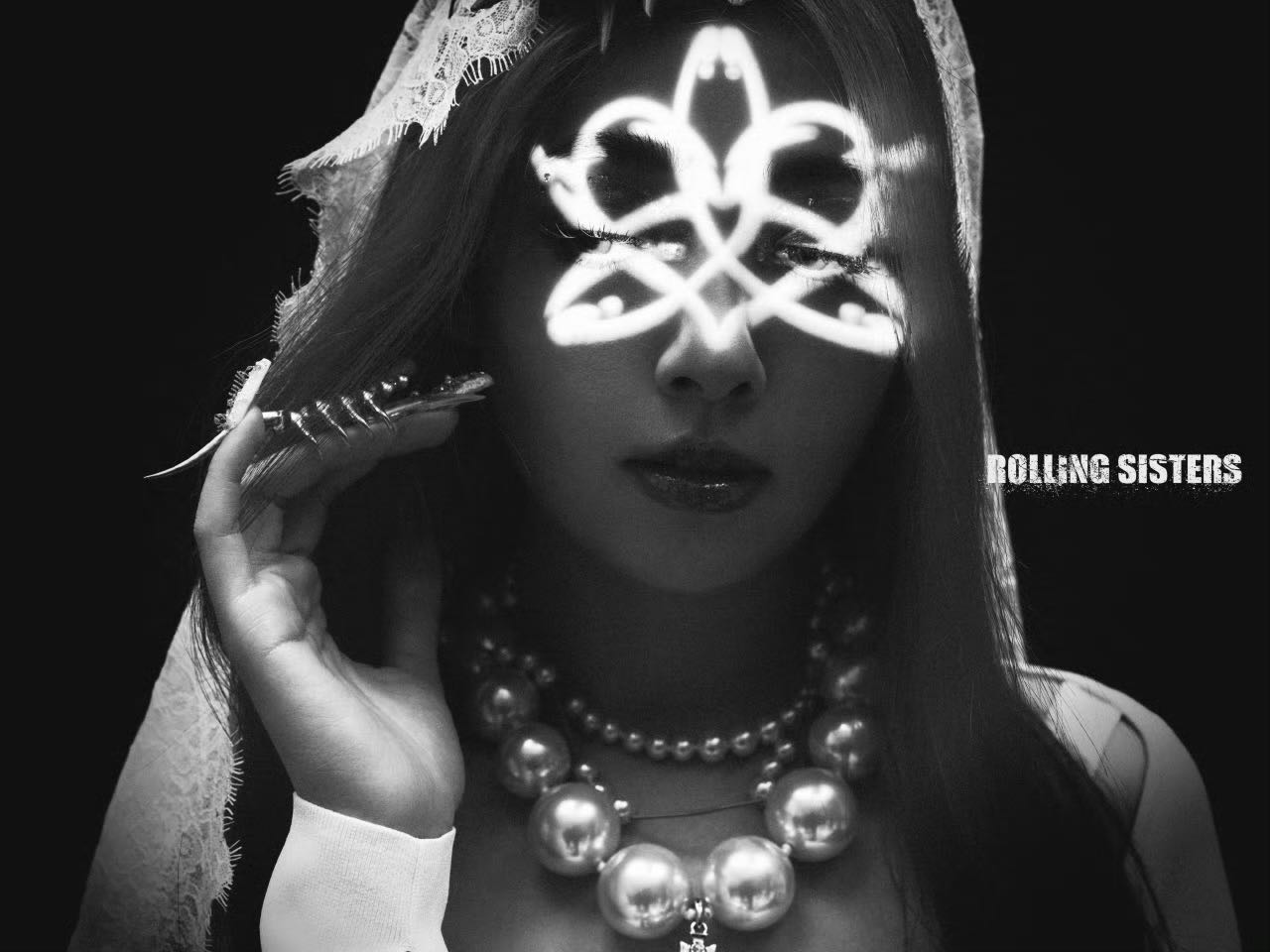 郭碧婷闯入女团赛道 与刘忻张予曦蔡诗芸组成ROLLING SISTERS 