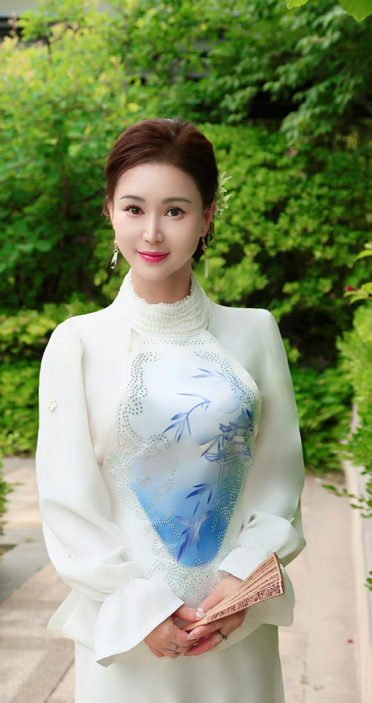 用流行民族戏腔三种方式打开国风爆款《闲人填梦》，邓超予的跨界演绎引领文化传播新高度！ 