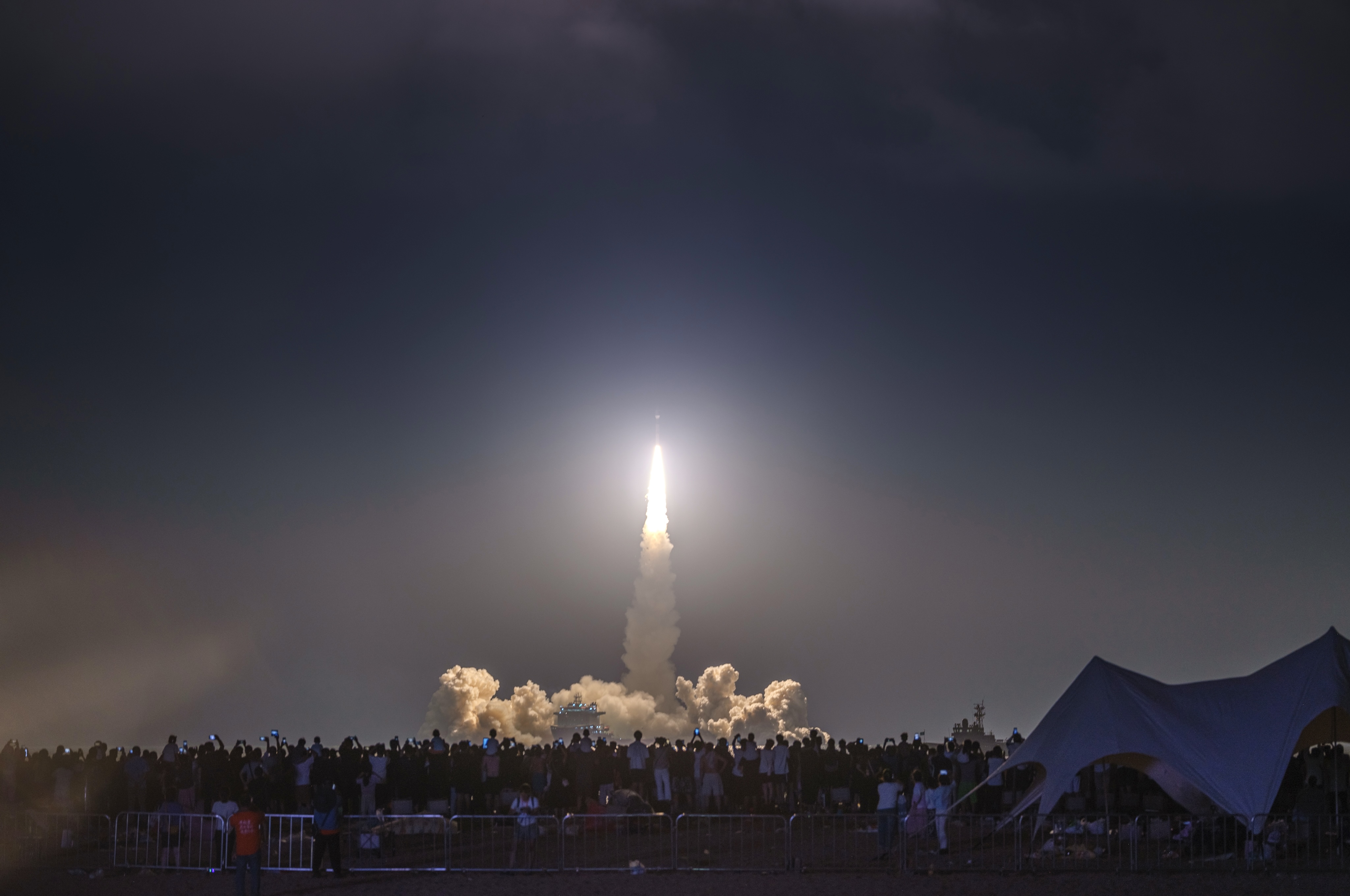 这个夏天，来海边共赴一场星辰大海之约！ 