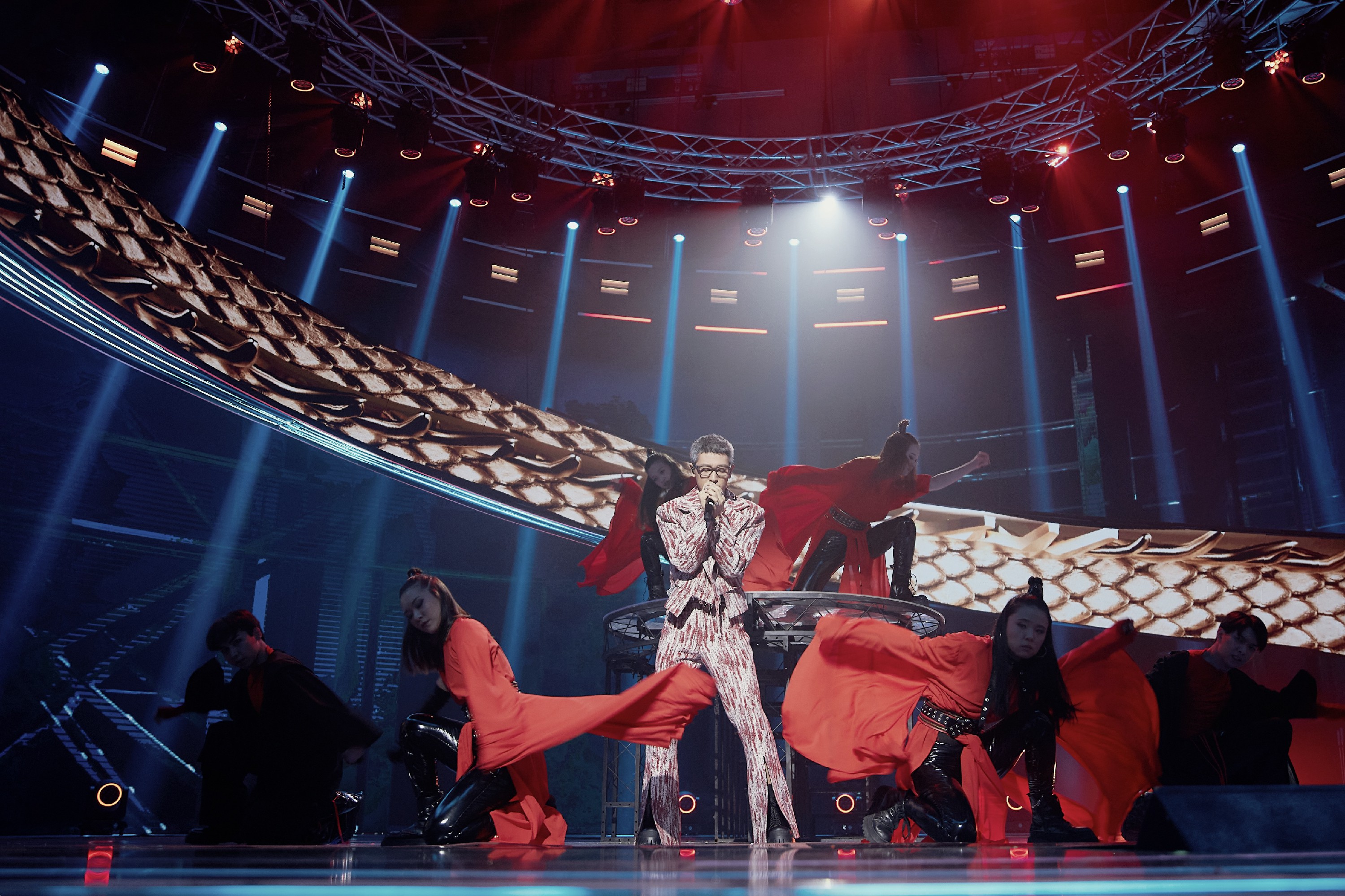 肩负使命！张赫煊代表中国征战“丝路之星”，一曲《热》震撼展现中国音乐新魅力 