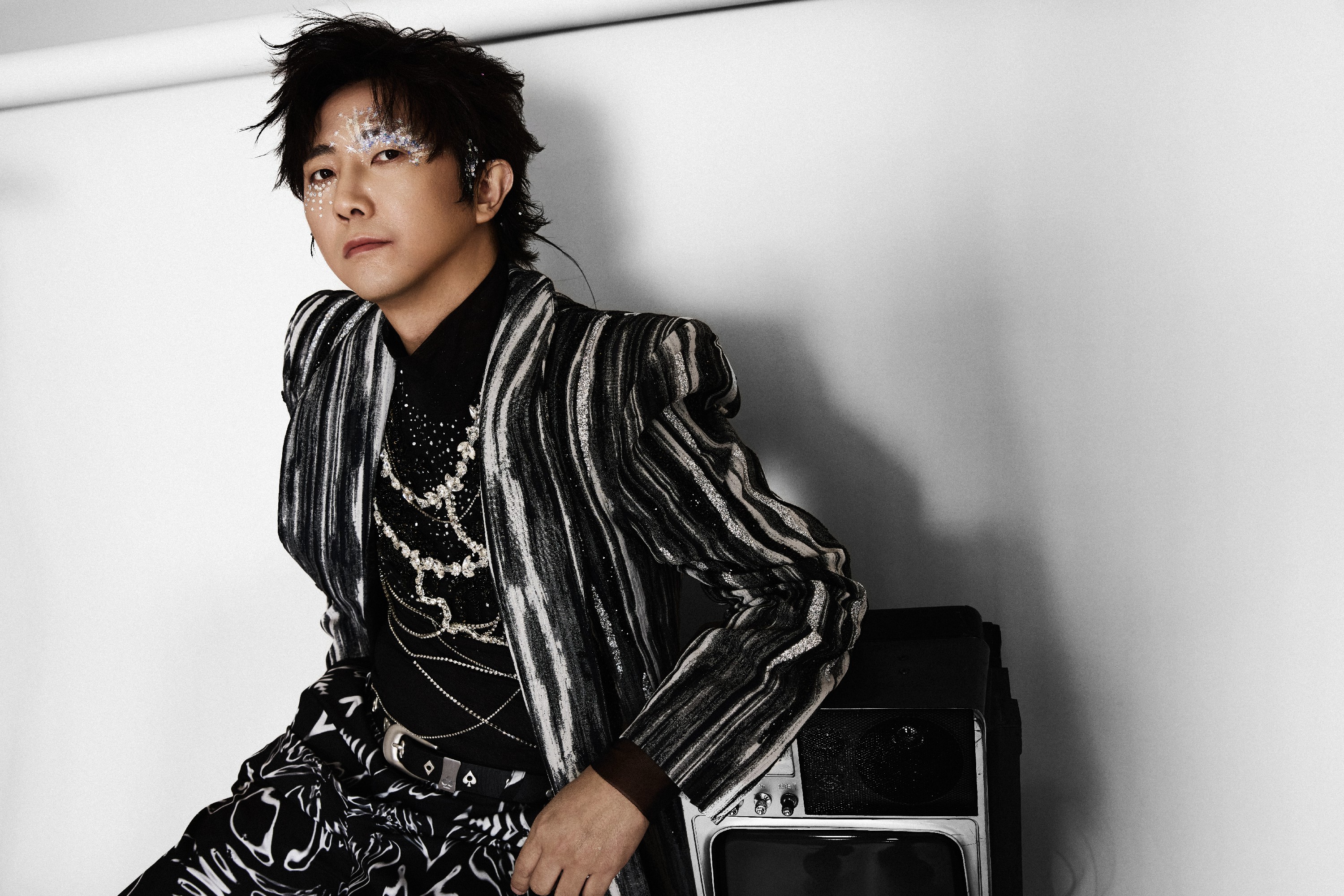 颠覆舞台！音乐人庞宽携手大丰文化发起全球首支人机互动“机器人乐队”打造音乐、科技与行为艺术的终极实验 