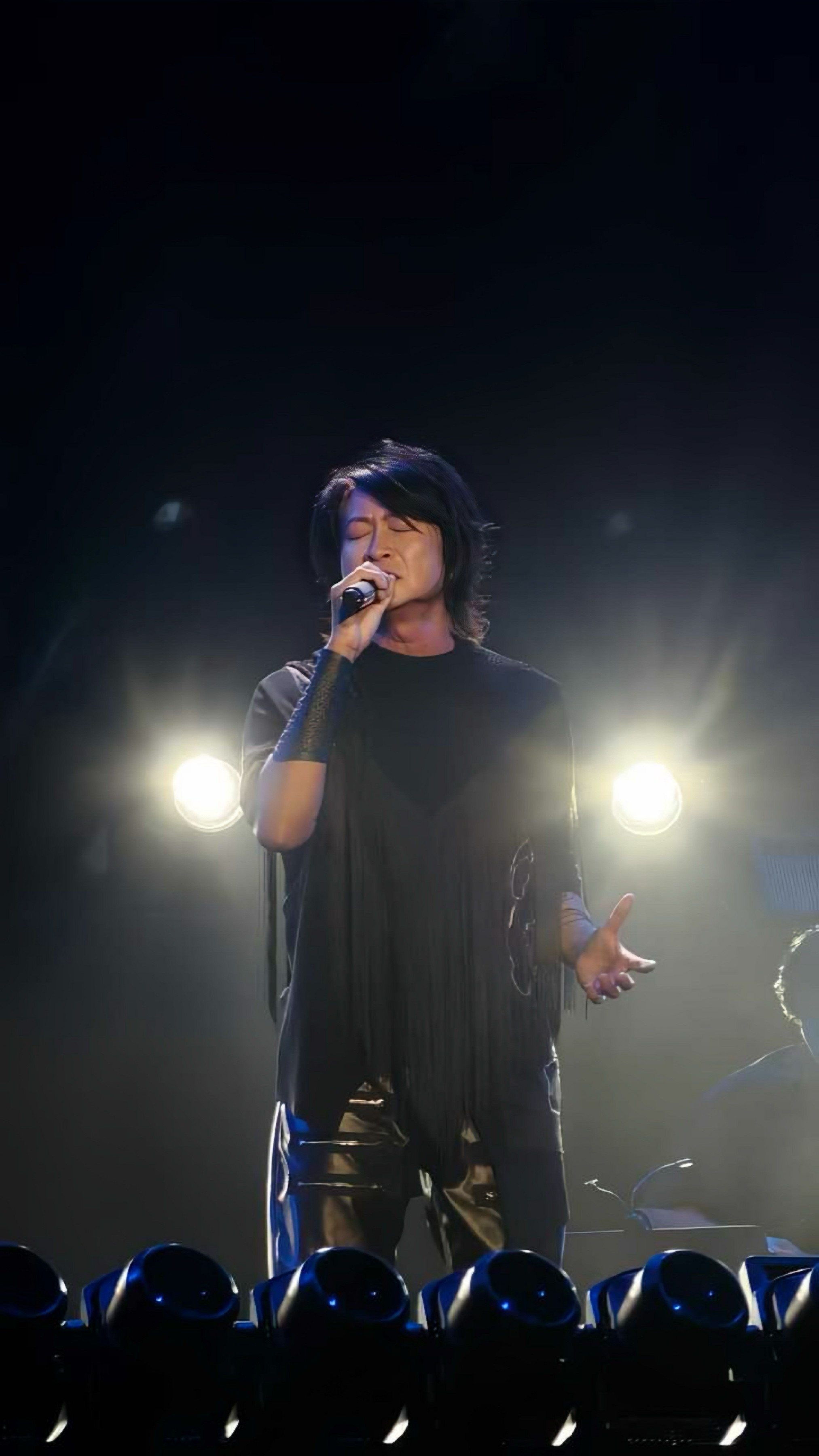 游鸿明南昌巡演深情开唱 “情歌诗人”回乡寻根以音乐绘就四季诗篇