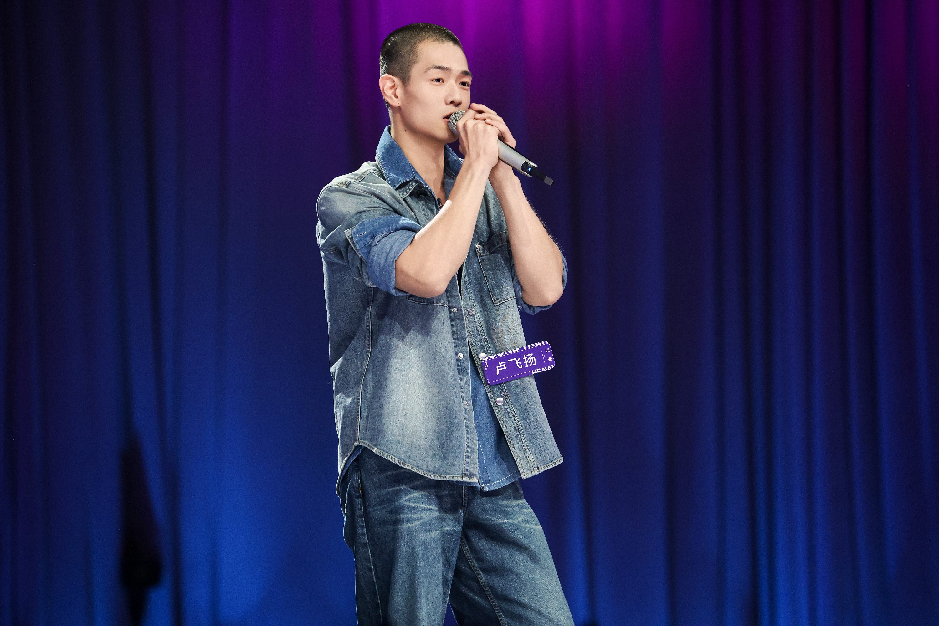 低音炮卢飞扬《声鸣远扬》成功晋级 稀缺天赋获阿云嘎郑云龙双认可 