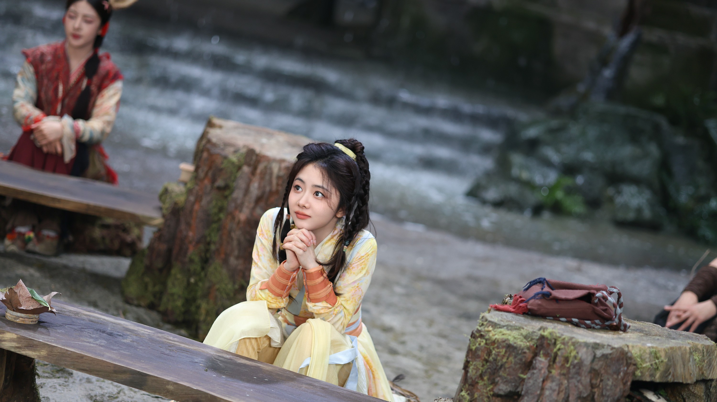 谭松韵《逍遥》首次挑战古装奇幻题材，解锁中式童话奇旅 