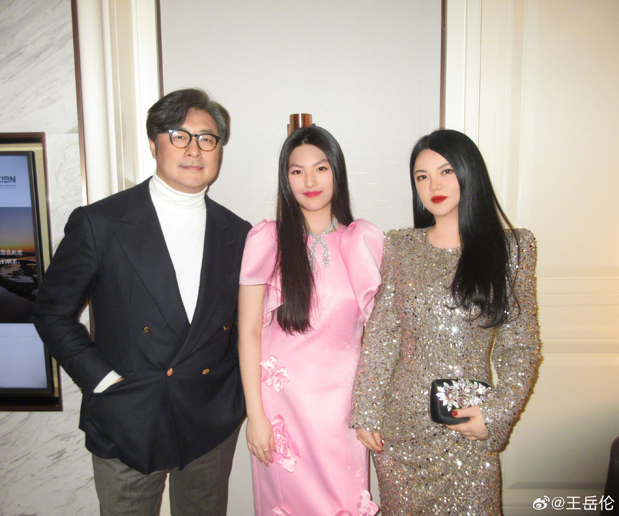 李湘：从部队大院走出来的大女主！ 