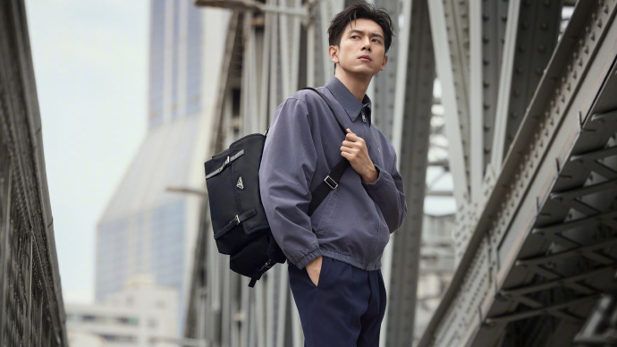 李现七夕大片浪漫来袭，与陈昊宇共赴上海七桥之约