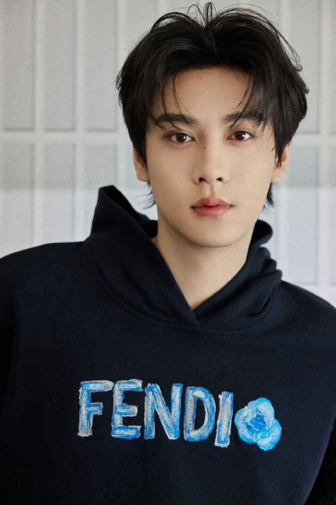 001OXMtPgy1i9a7n2j30xj61jk2bbb2902