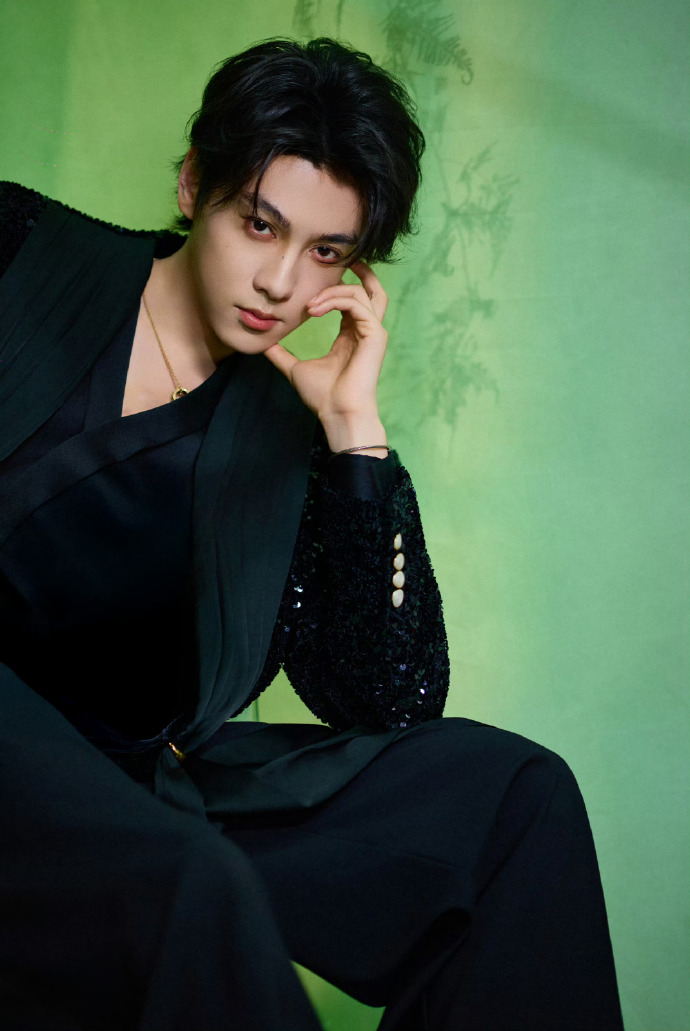 001OXMtPgy1iawanlhcsuj61jk2b04m802